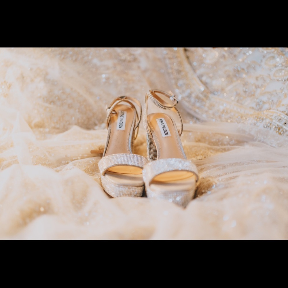 Steve Madden Glittering Silver Lessa heels